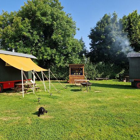 The Delkin Shepherds Huts Castle Combe Luaran gambar